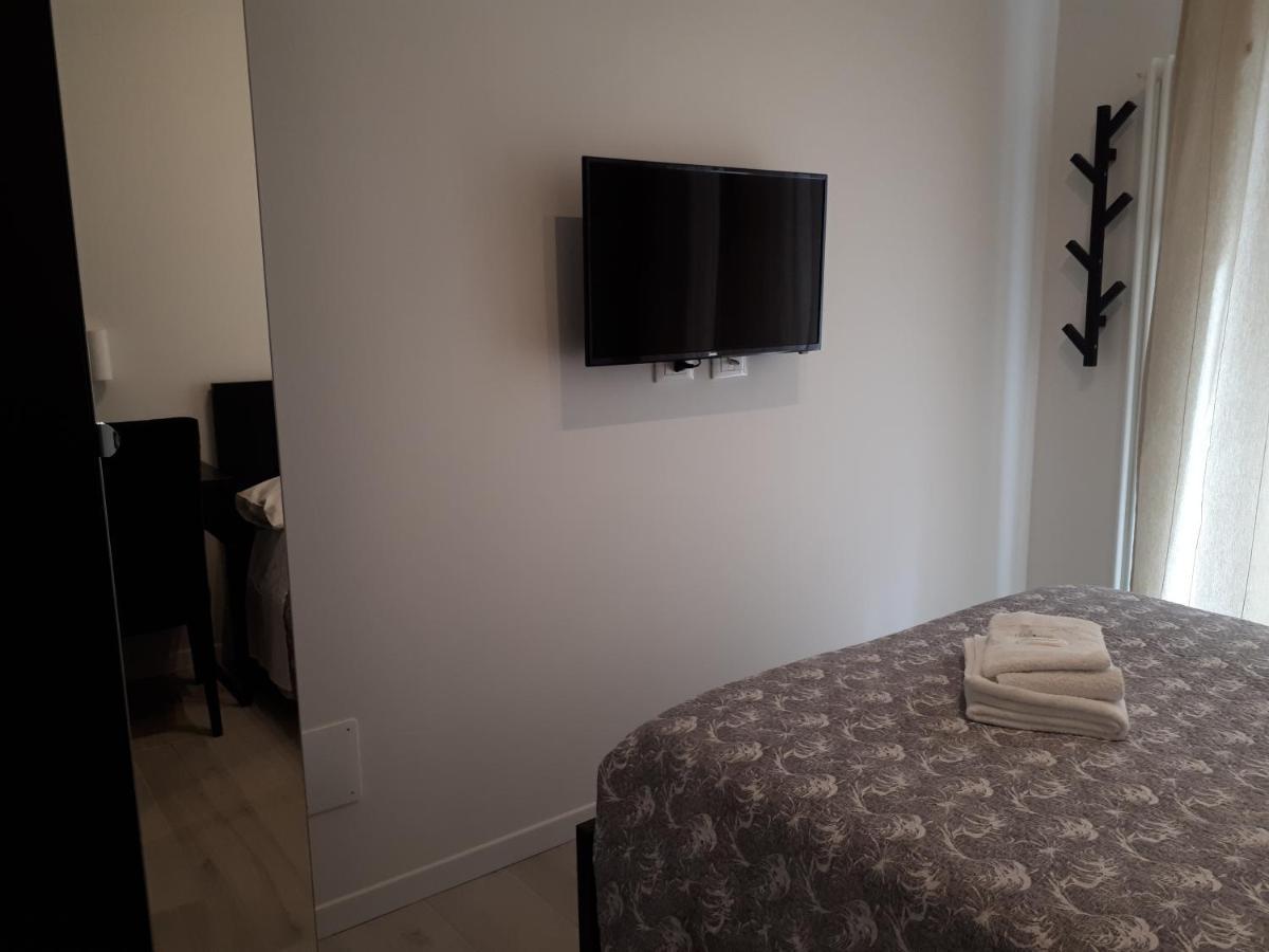 Soleluna Fiera 6 Rooms Болоня Екстериор снимка