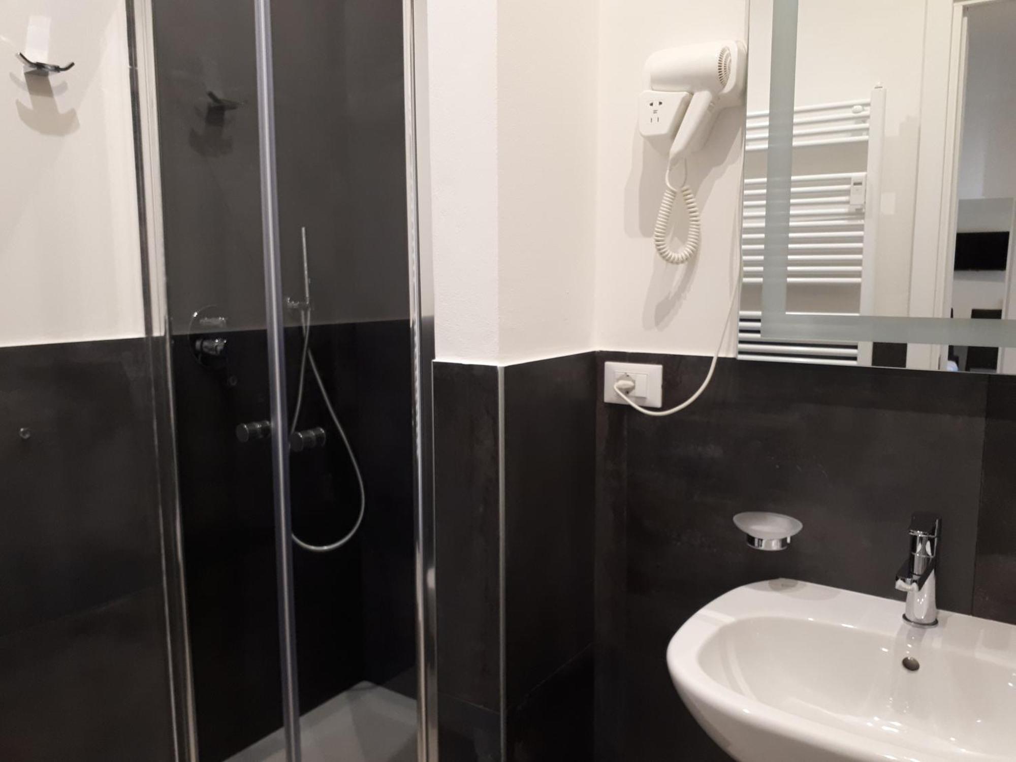 Soleluna Fiera 6 Rooms Болоня Екстериор снимка