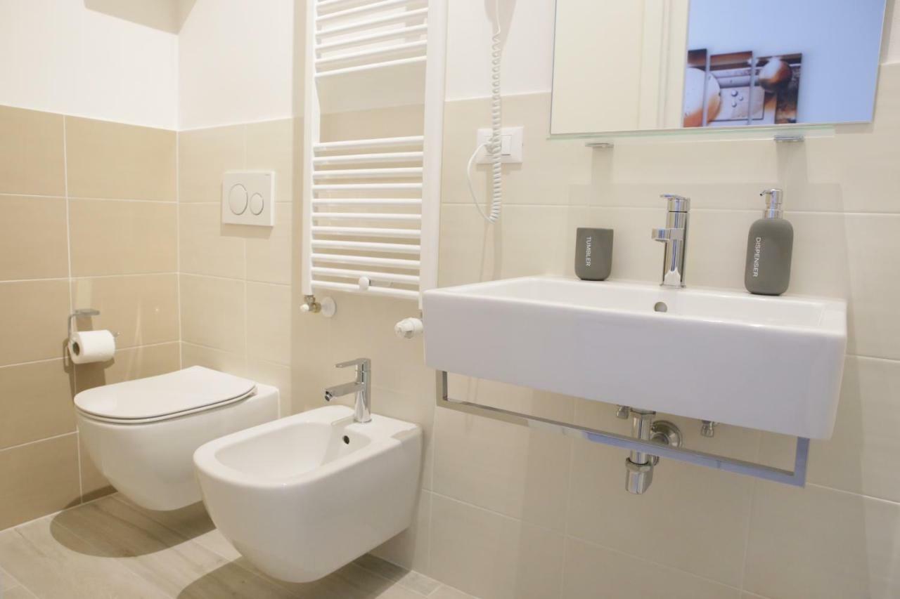 Soleluna Fiera 6 Rooms Болоня Екстериор снимка
