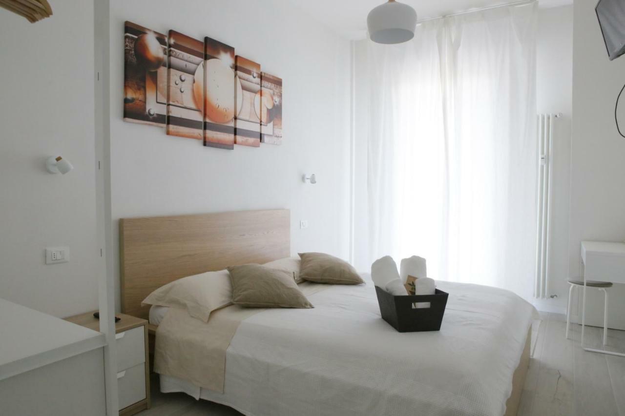 Soleluna Fiera 6 Rooms Болоня Екстериор снимка