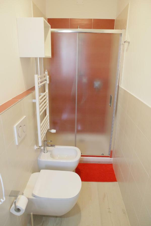 Soleluna Fiera 6 Rooms Болоня Екстериор снимка