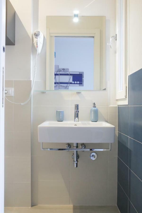 Soleluna Fiera 6 Rooms Болоня Екстериор снимка