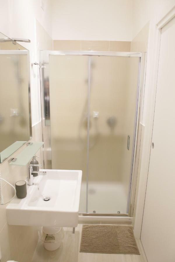 Soleluna Fiera 6 Rooms Болоня Екстериор снимка
